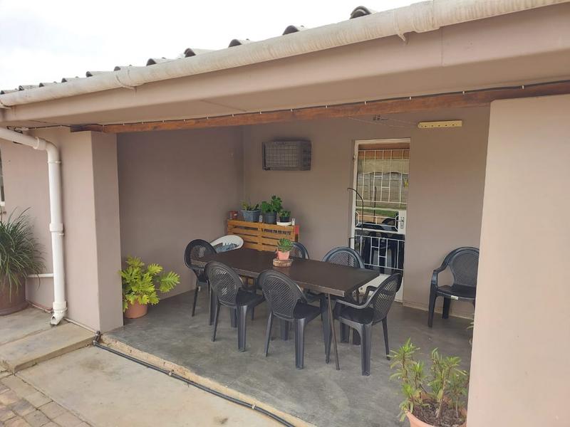 4 Bedroom Property for Sale in Klawer Western Cape